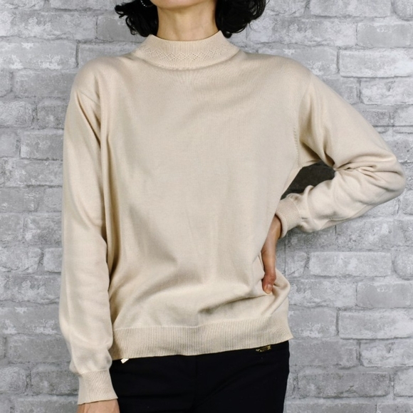 Vintage medium Ivory cowl neck sweater pullover